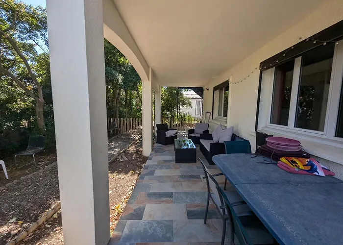公寓 Calme Proche Toutes Activites, F3 Avec Parking, Jardin, Piscine, Wifi, Clim Dans Propriete Privee