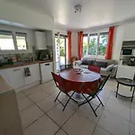 F3 Rdc Jardin Clôt Et Piscine Privatifs, Proche Toutes Activités ! * Agde