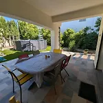 F3 Rdc Jardin Clôt Et Piscine Privatifs, Proche Toutes Activités ! Agde