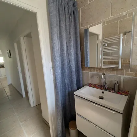 Apartment Calme Proche Toutes Activites, F3 Avec Parking, Jardin, Piscine, Wifi, Clim Dans Propriete Privee Agde