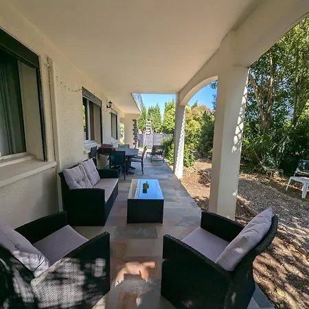Calme Proche Toutes Activites, F3 Avec Parking, Jardin, Piscine, Wifi, Clim Dans Propriete Privee Apartment