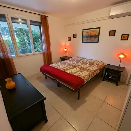 Calme Proche Toutes Activites, F3 Avec Parking, Jardin, Piscine, Wifi, Clim Dans Propriete Privee Apartment *