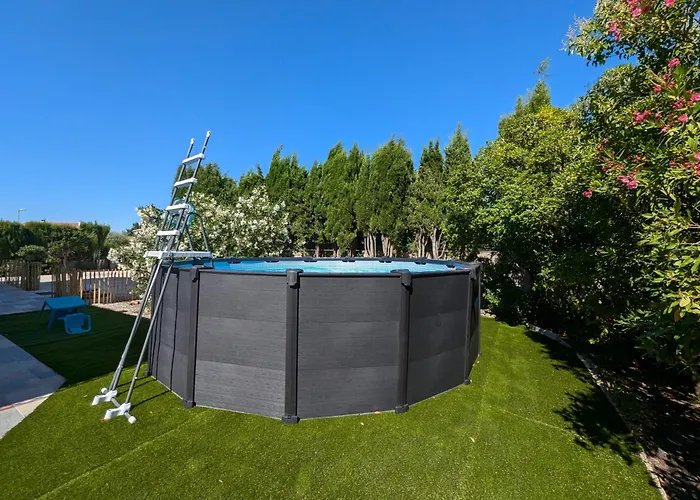 Calme Proche Toutes Activites, F3 Avec Parking, Jardin, Piscine, Wifi, Clim Dans Propriete Privee Daire *