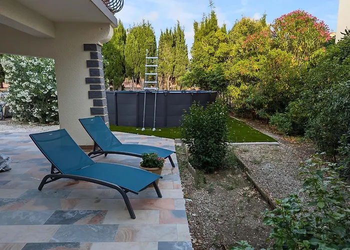 Calme Proche Toutes Activites, F3 Avec Parking, Jardin, Piscine, Wifi, Clim Dans Propriete Privee Agde